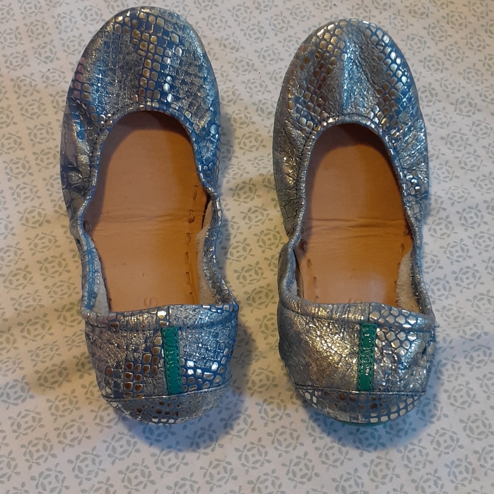 Size 7 Tieks